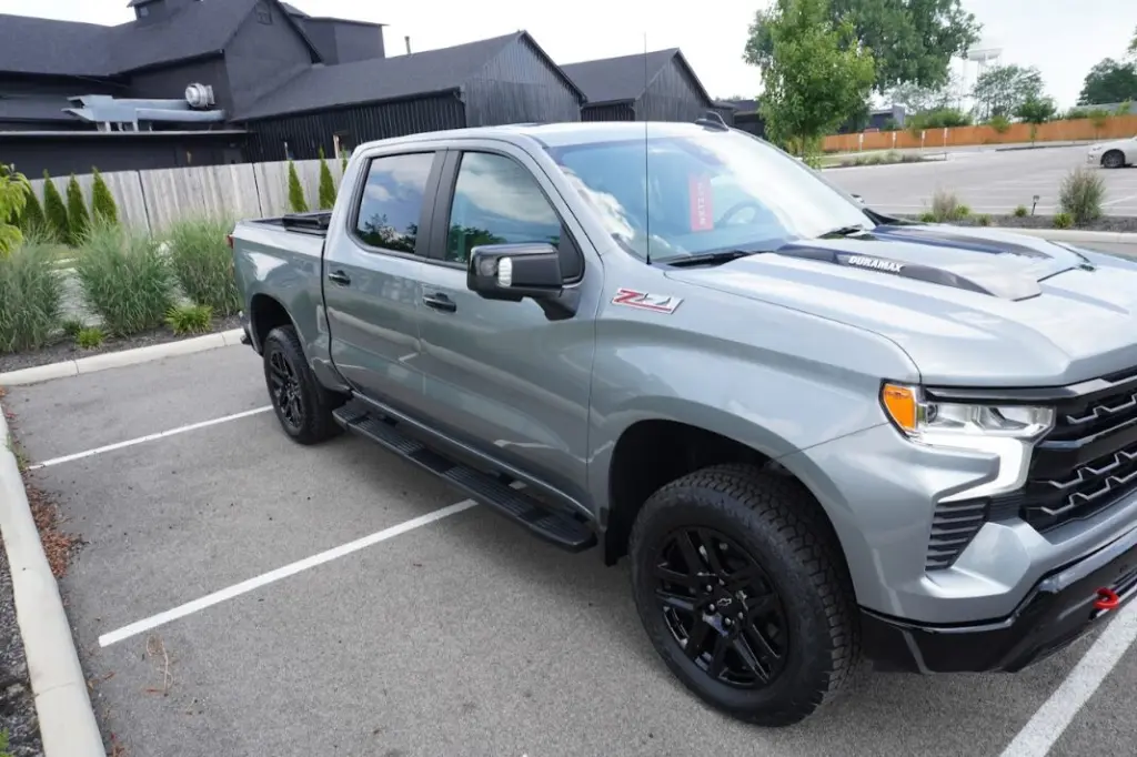 will ceramic coating hide scratches